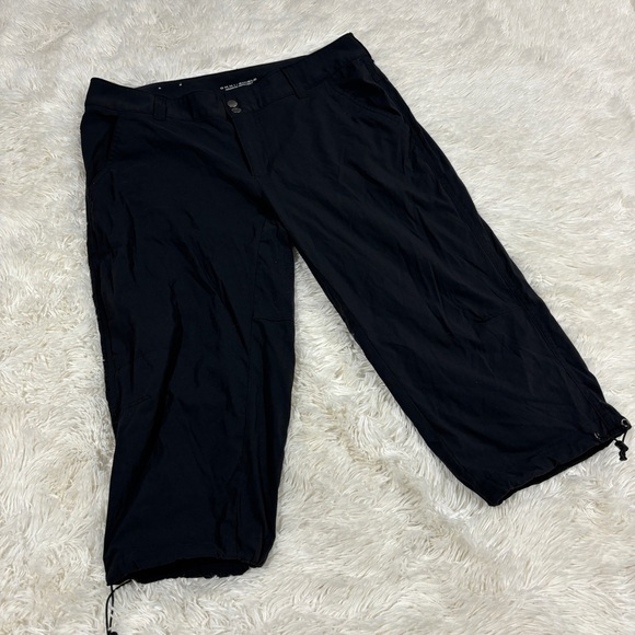 Columbia Pants - Columbia Omni-Shield women’s capri drawstring ankle hiking pants size 10